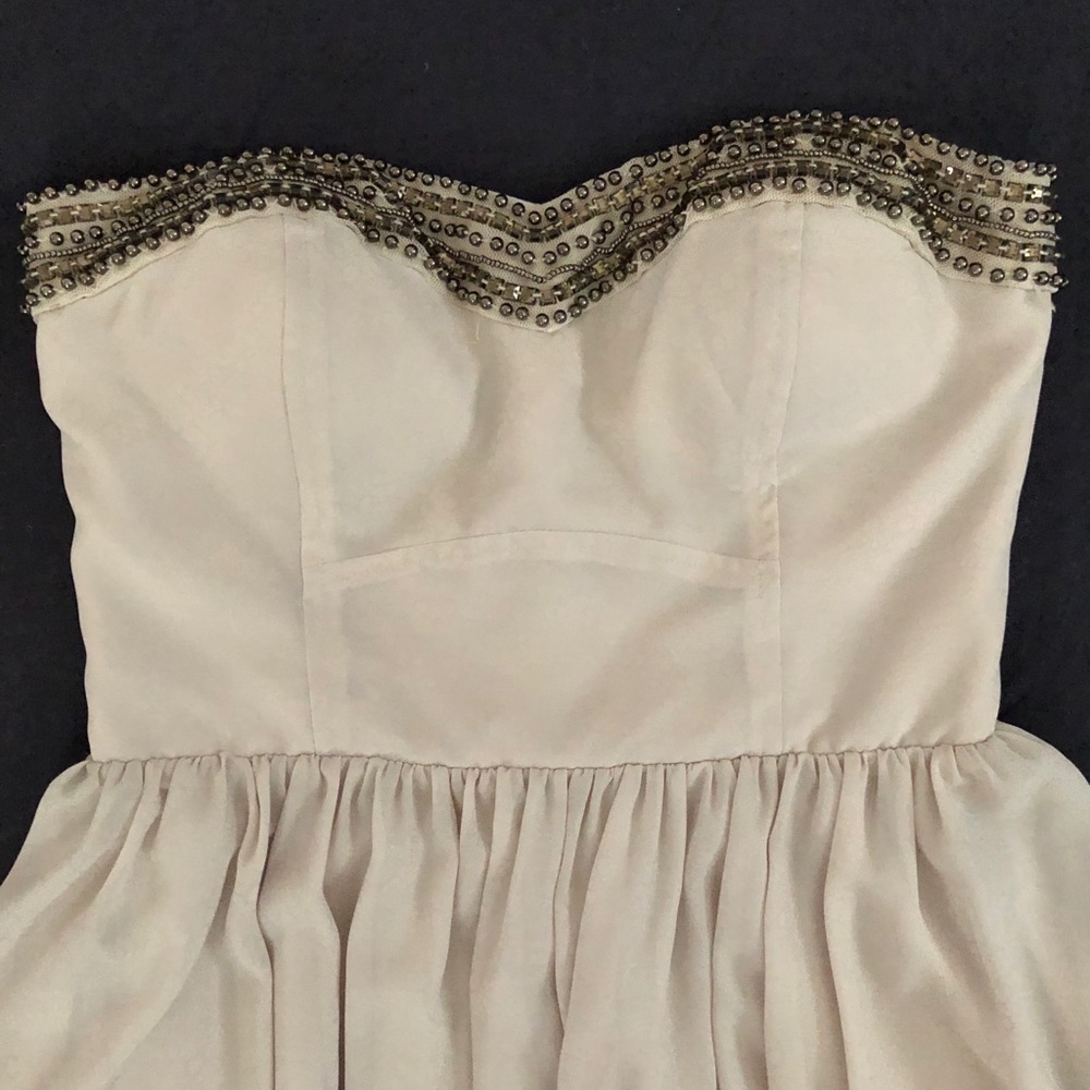 Guess - Picture 3 of 6
